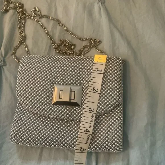 Elegant *La Regale* Silver Bead Chain Crossbody Bag Satin Lining - Picture 10 of 10